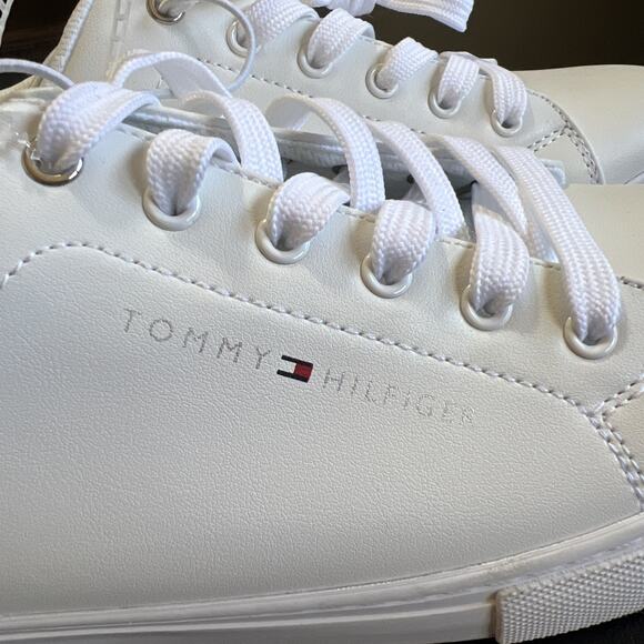 Tommy Hilfiger Sneakers Womens 11 White Twlyan Shoes Classic Preppy Twee NEW - Picture 2 of 7